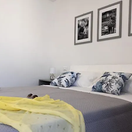 דירה La Casa Di Marty Per 3